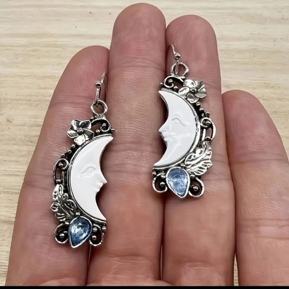 RESTOCKED! New! Moon drop earrings - Picture 9 of 9